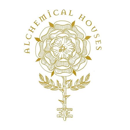 House Of Chariot - In The Heart Of Bologna Apartment Exterior foto