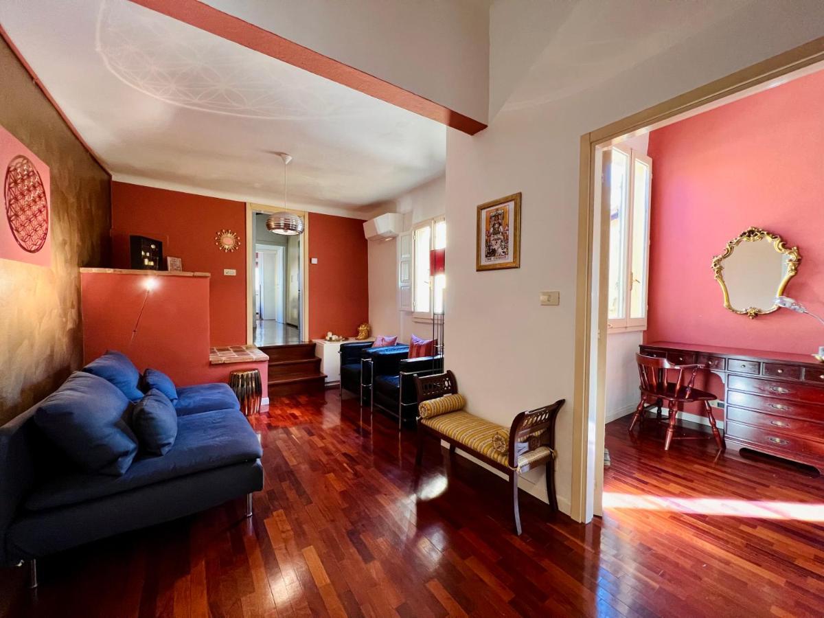 House Of Chariot - In The Heart Of Bologna Apartment Exterior foto
