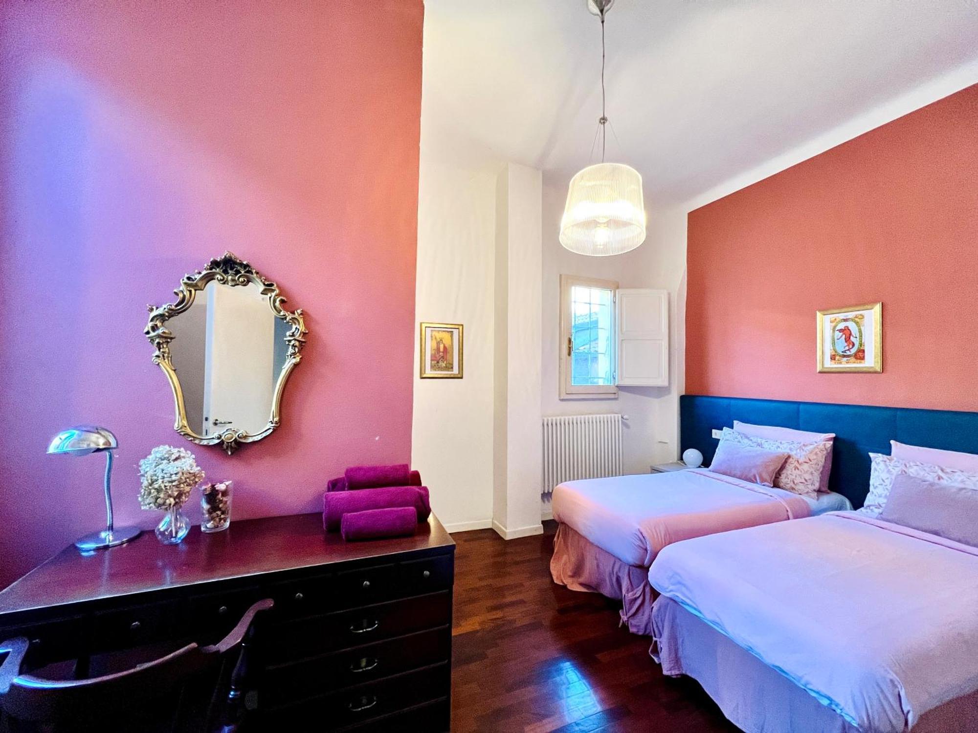 House Of Chariot - In The Heart Of Bologna Apartment Exterior foto